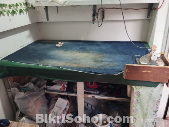 আইরন টেবিল